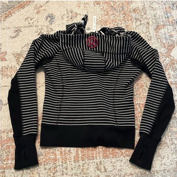 Lululemon Scuba Zip-Up Hoodie Jacket - Picture 5 of 5
